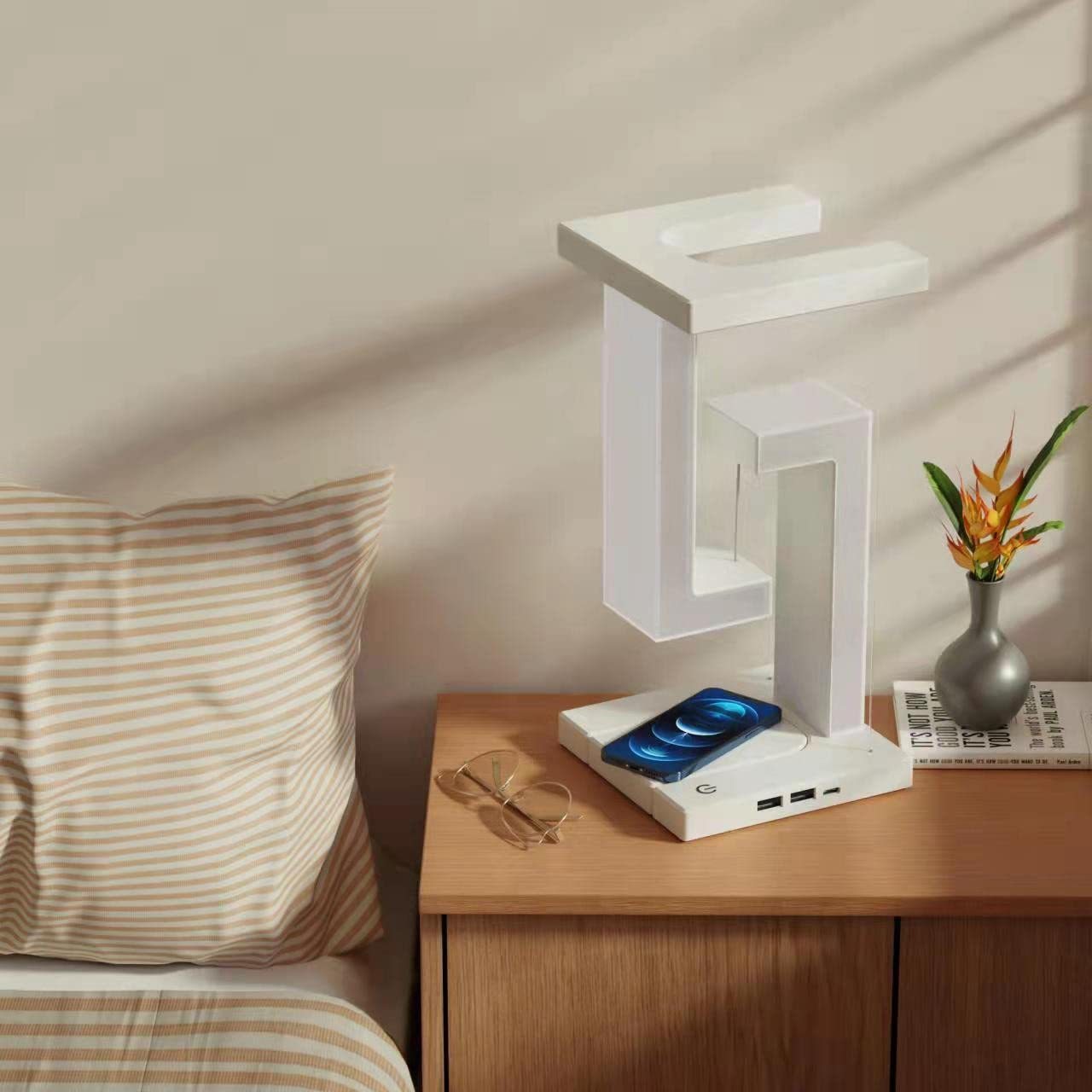Creative Balance Lamp with Floating Light and Phone Charging